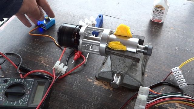 RC-мотор 5055 в самодельном шпинделе. Первый запуск (BLDC DIY spindle) смотреть онлайн
