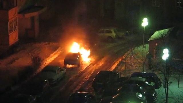 Пожар во дворе.AVI смотреть онлайн