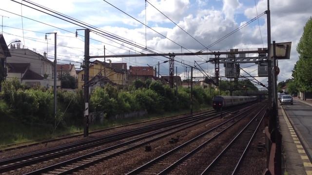 RER A . Maisons-Laffitte смотреть онлайн