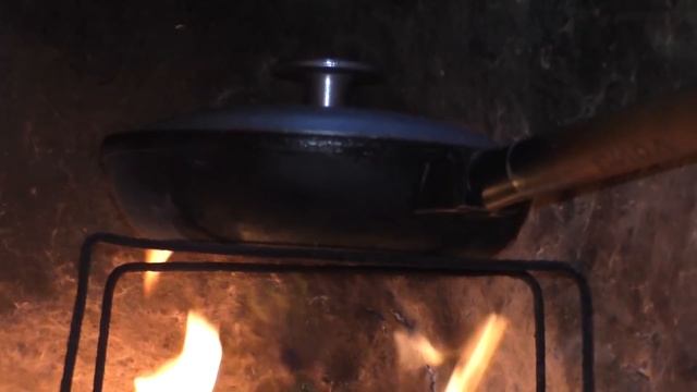 По уши в грязи - Чищу ручей ? Рыбкам нравится ? Бушкрафт в Избе из камыша - Серия 29 смотреть онлайн