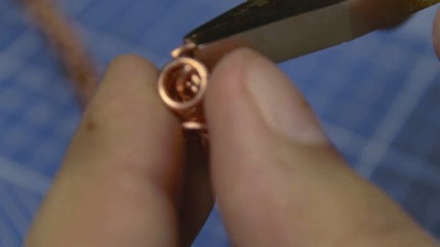 Плетеный браслет из меди смотреть онлайн