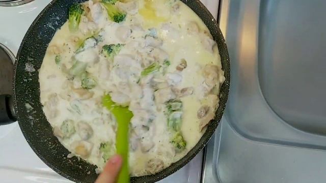 Это очень вкусный рецепт! Рекомендую! Курица с брокколи в сливках! смотреть онлайн