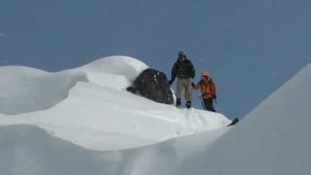 Bonn-Tien going down the Vantage Ridge смотреть онлайн