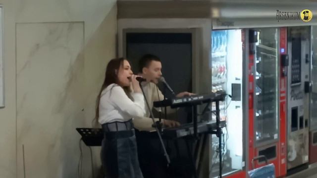 Абсолютный хит 1983 года «Sweet Dreams» звучит этой весной смотреть онлайн