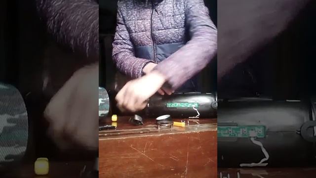 Разборка JBL XTREME замена самодельного аккамулятора смотреть онлайн