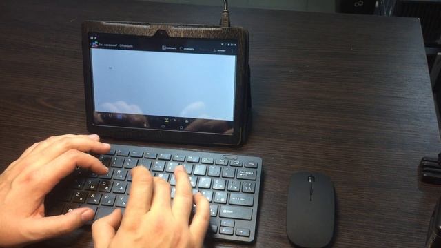 Galaxy Tab 10M + Клавиатура и мышь (комплект ноутбук) смотреть онлайн