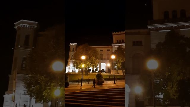 Bielsko-Biała nocą-Zamek Sułkowskich | Bielsko-Biała at night-Sułkowski Castle #Bielsko #shorts смотреть онлайн