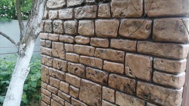 Что стало с декоративным камнем спустя 4 года.