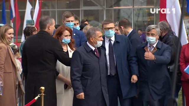 Алексей Текслер и Рустам Минниханов открыли памятник Габдулле Тукаю смотреть онлайн
