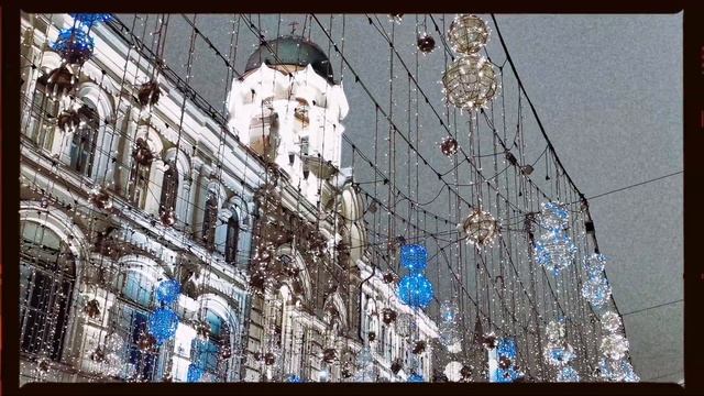 Рома Руденко / Уличный музыкант / Зима на Никольской улице / Москва 2021 смотреть онлайн