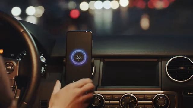 Автомобильный держатель с беспроводной зарядкой Xiaomi Mi Wireless Car Charger смотреть онлайн