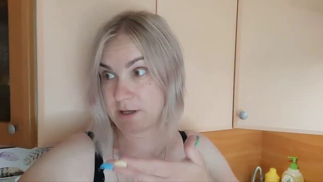 новая стрижка / крутим компот из смородины смотреть онлайн