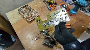 Видеомагнитофон электроника ВМ-12. Разбор на драгметаллы. Супер выход. Тут самые дорогие радиодетал