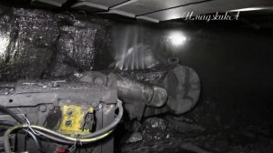 Добыча угля в Шахте комбайном