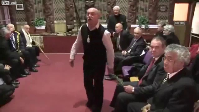 Землетрясение в церкви смотреть онлайн