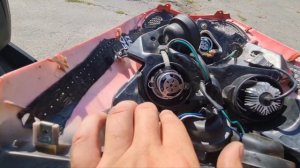 Регулировка вар и замена лампочек галогенак на светодиоды в скутере