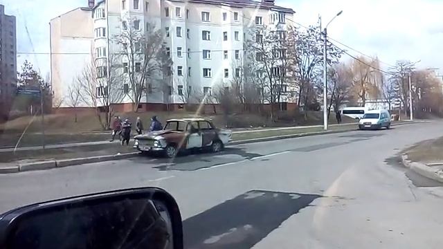 На Сихові згорів Москвич! смотреть онлайн