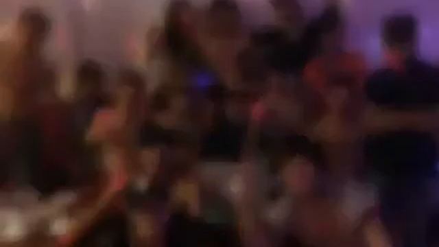 Pel Bong Lerng Oun Nv Ti Na - Master Twin Team смотреть онлайн