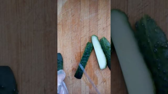 Как нарезать огурец для роллов