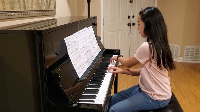 Over the River and Through the Woods, played by Sophie смотреть онлайн