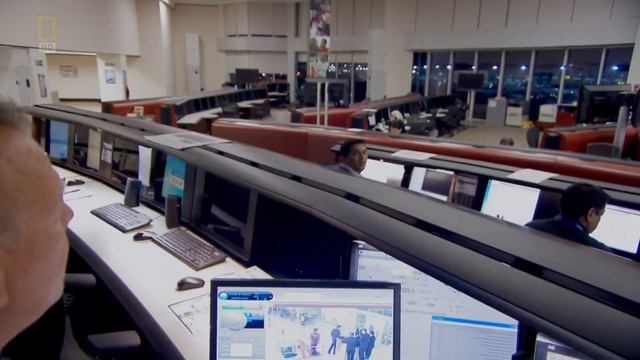 Ultimate Airport Dubai S01E08 HD [RU] Международный аэропорт Дубай (1 сезон) смотреть онлайн