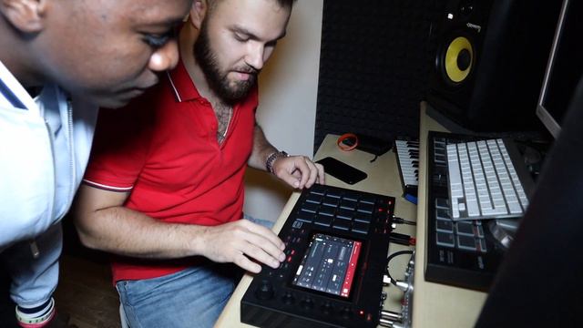 MPC LIVE BEATMAKING | STANDALONE CHALLENGE | БИТ С НУЛЯ