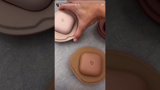 Beats x Kim: Kim Kardashian Announces Partnership with Beats (2022) смотреть онлайн