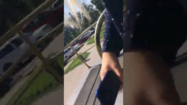 Девочка идёт в носках по асфальту смотреть онлайн