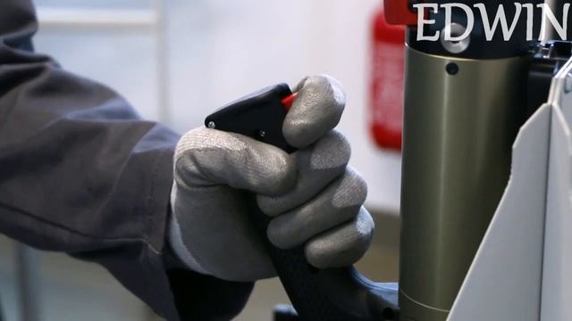 Genius Tools For An Auto Repair Shop смотреть онлайн