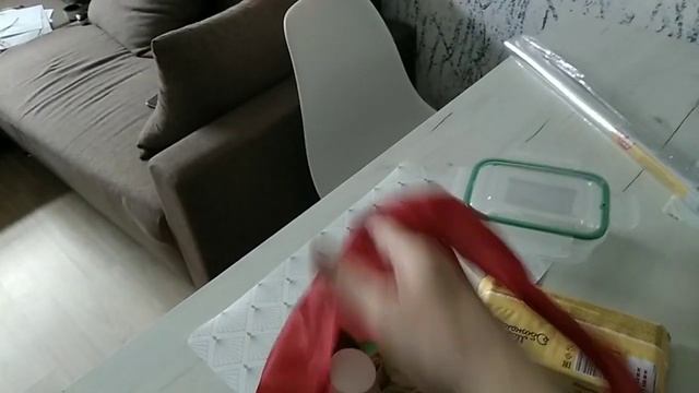 Ура! Выходной/ Хожу - закупаюсь/ Привозят вещи/Не привыкать- все как всегда смотреть онлайн