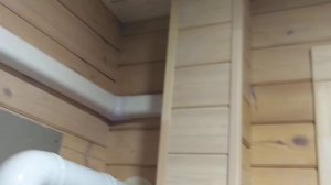 Вешаем изящно кондиционер в деревянном доме