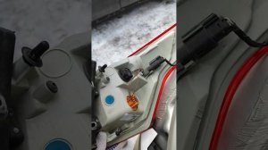 Замена лампочки габарита и стоп сигнала на Ford Kuga II 2016 года