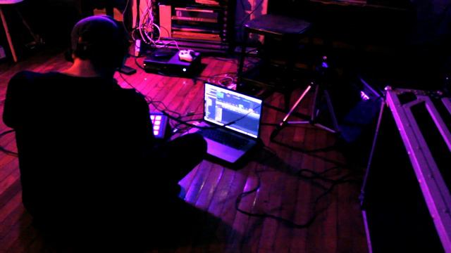 BLOOMER | Lo-Fi House Freestyle Session смотреть онлайн