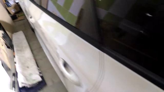 Резка наклеек из пленки для автомобиля смотреть онлайн
