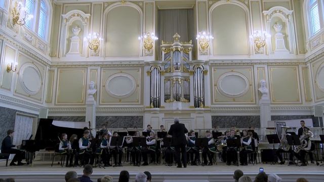 «Концертная полька» для фортепиано с оркестром. Л. ЛЯДОВА смотреть онлайн