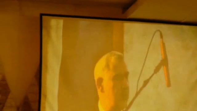 שירו של משה חבושה בהילולת הרב עובדיה יוסף, וכניסת אלי ישי смотреть онлайн