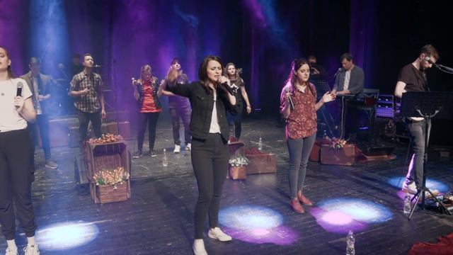 "Завинаги" / Концерт "В Твоето Присъствие" - Национален Християнски Център смотреть онлайн