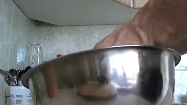Как приготовить котлеты из фарша. Как сделать котлеты сочными. смотреть онлайн