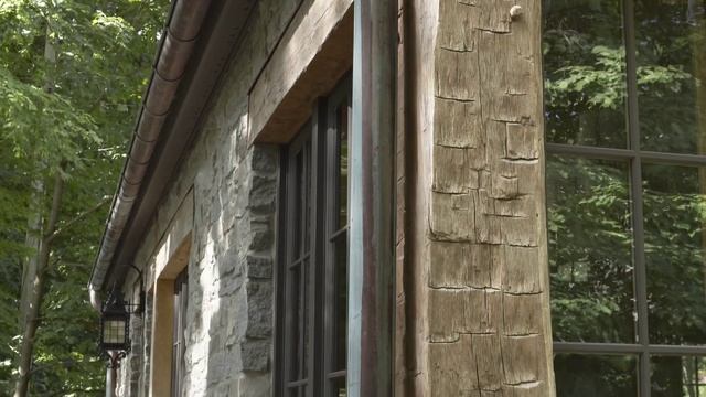 Old 1900's log gatehouse reinvented as an English-style Limestone cottage in Minnesota смотреть онлайн