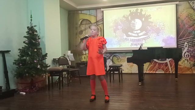 "Рыба-солнце"музыка А.Ольханского, слова Т. Нестеровой исполняет Софья Ковалёва смотреть онлайн