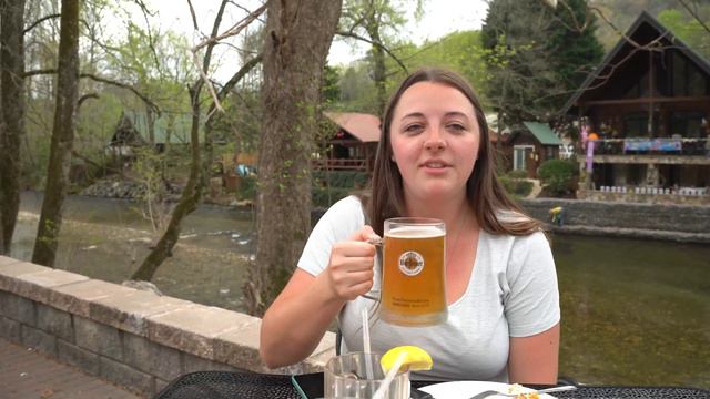 GEORGIA'S ALPINE BAVARIAN TOWN! (Helen GA Vlog) смотреть онлайн