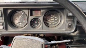 ваз 2105 инжектор заводится и сразу глохнет?