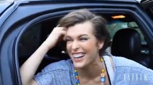 Мила Йовович на русском: - Я здесь! Это я точно знаю!