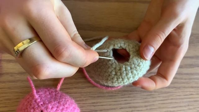 Amigurumi Doughnut ? (QUICK & SIMPLE) смотреть онлайн