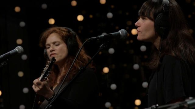 Neko Case - Curse of the I-5 Corridor (Live on KEXP) смотреть онлайн