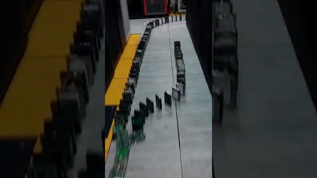 Wasting time in the server room смотреть онлайн