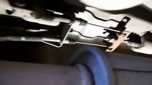 Регулировка стояночного тормоза. Лада Калина