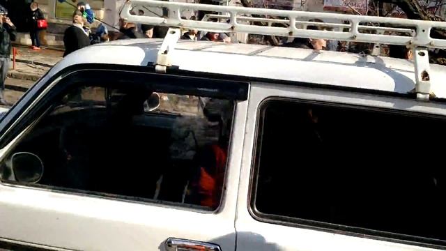 Упавшее дерево 4 апреля 15.55 смотреть онлайн