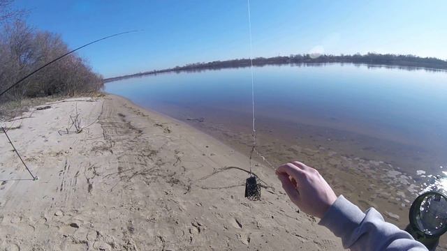 Весенняя плотва на донки/Рыбалка в Киеве на Днепре/Видеоотчет март 2020 смотреть онлайн