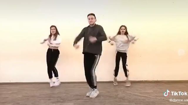 Тик ток Любимка танец смотреть онлайн